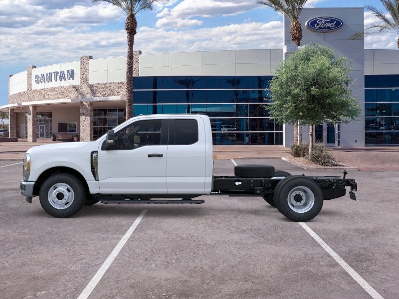 2026 Ford Chassis Cab F-350® XLT