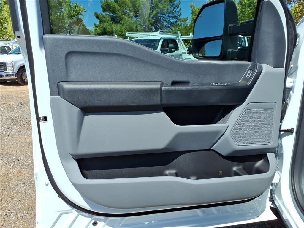 2026 Ford SUPER DUTY F250-F350 XL 2WD REG CAB 8 BOX