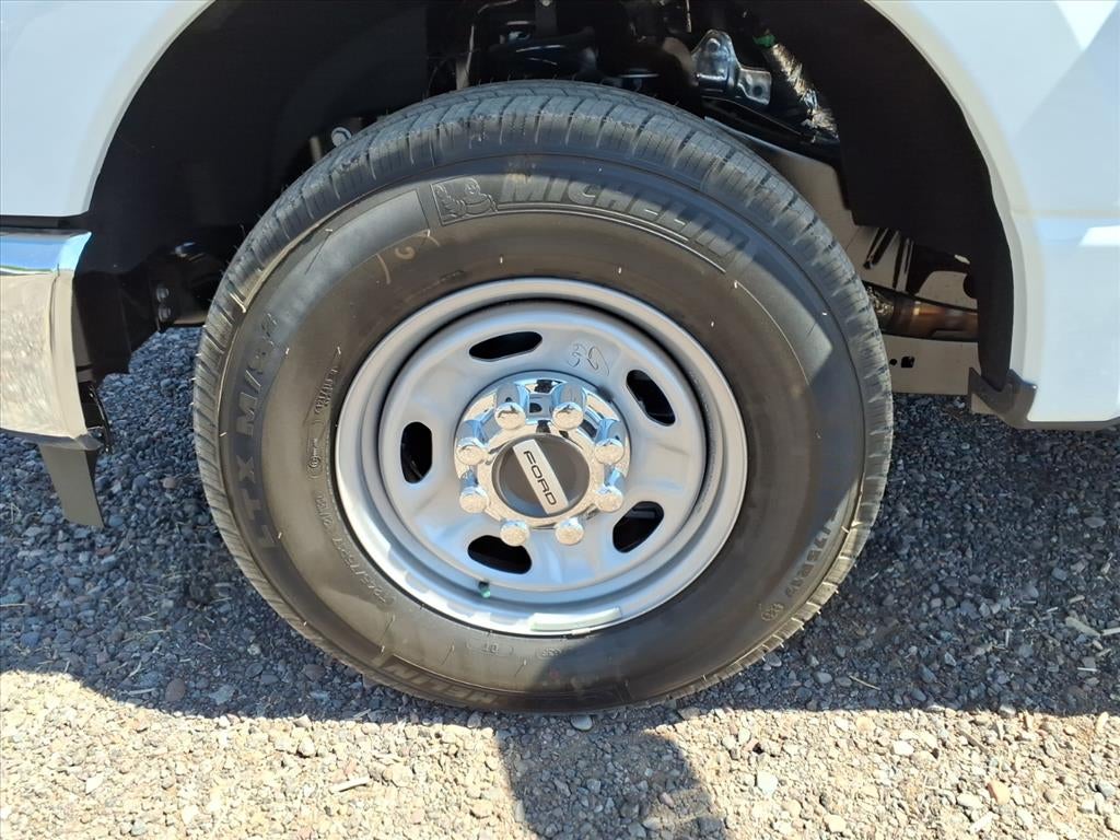 2026 Ford SUPER DUTY F250-F350 XL 2WD REG CAB 8 BOX