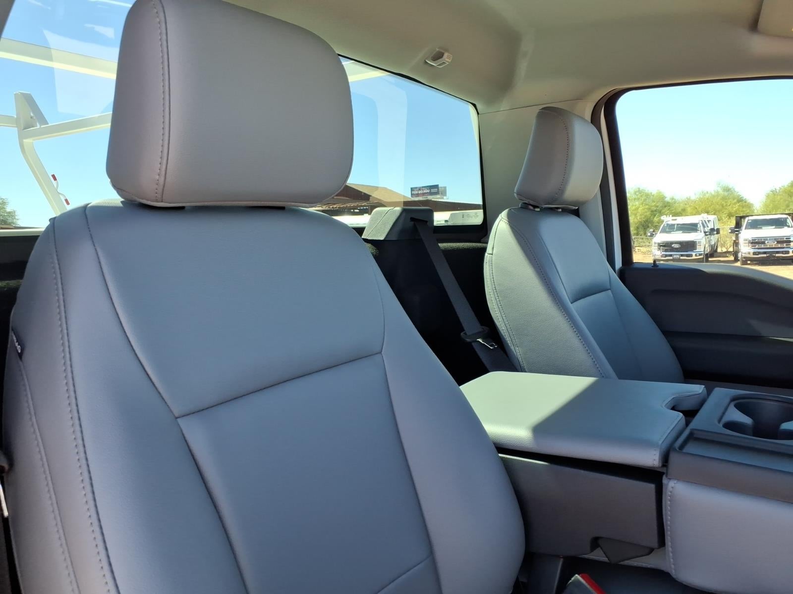 2027 Ford F-250 Super Duty XL 2WD REG CAB 8 BOX
