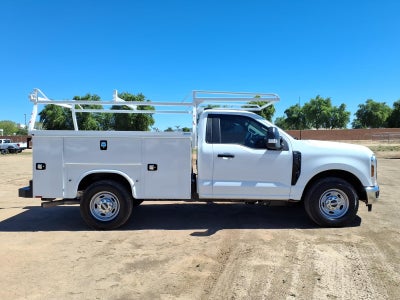 2027 Ford F-250 Super Duty XL 2WD REG CAB 8 BOX