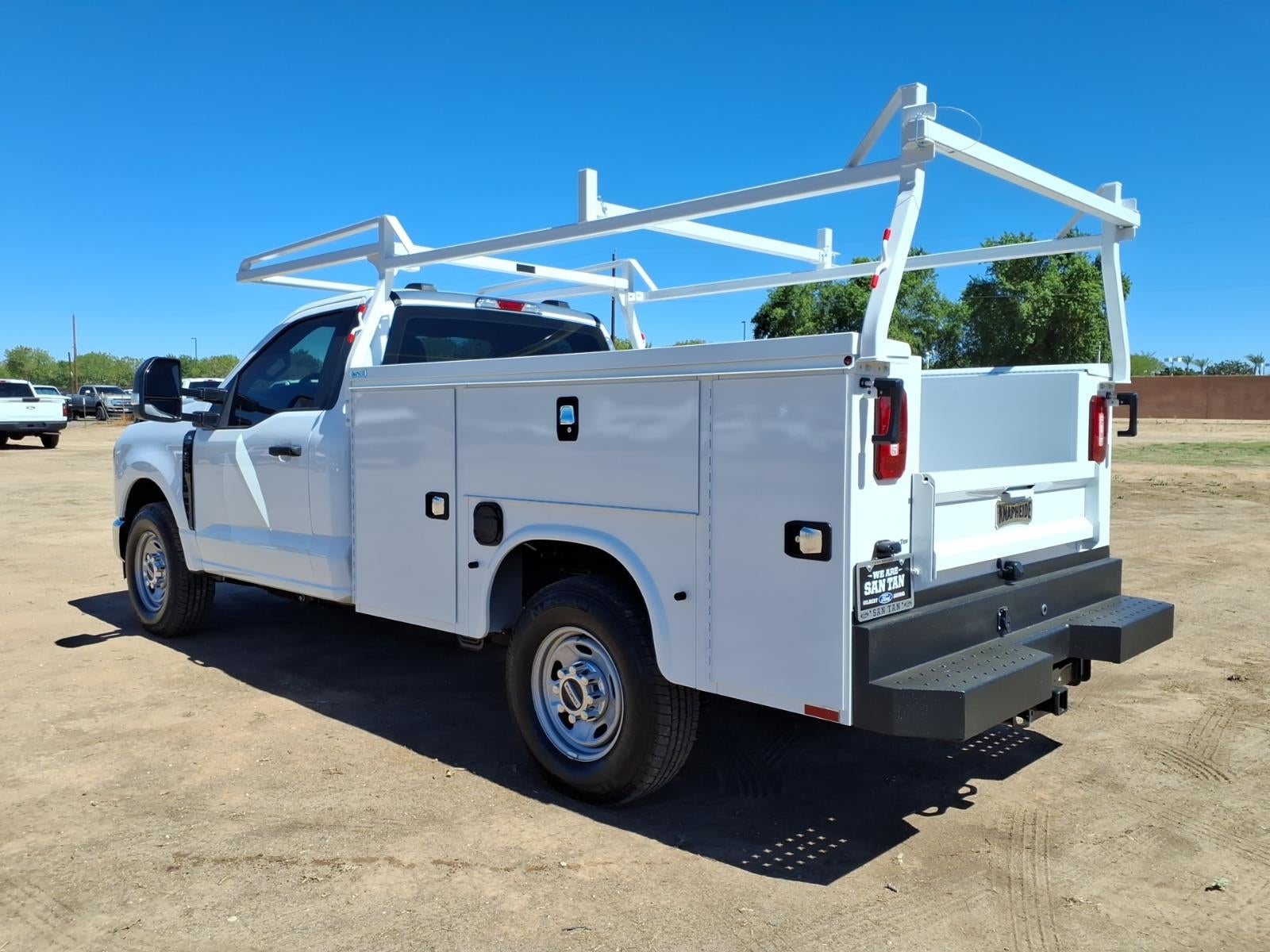 2027 Ford F-250 Super Duty XL 2WD REG CAB 8 BOX