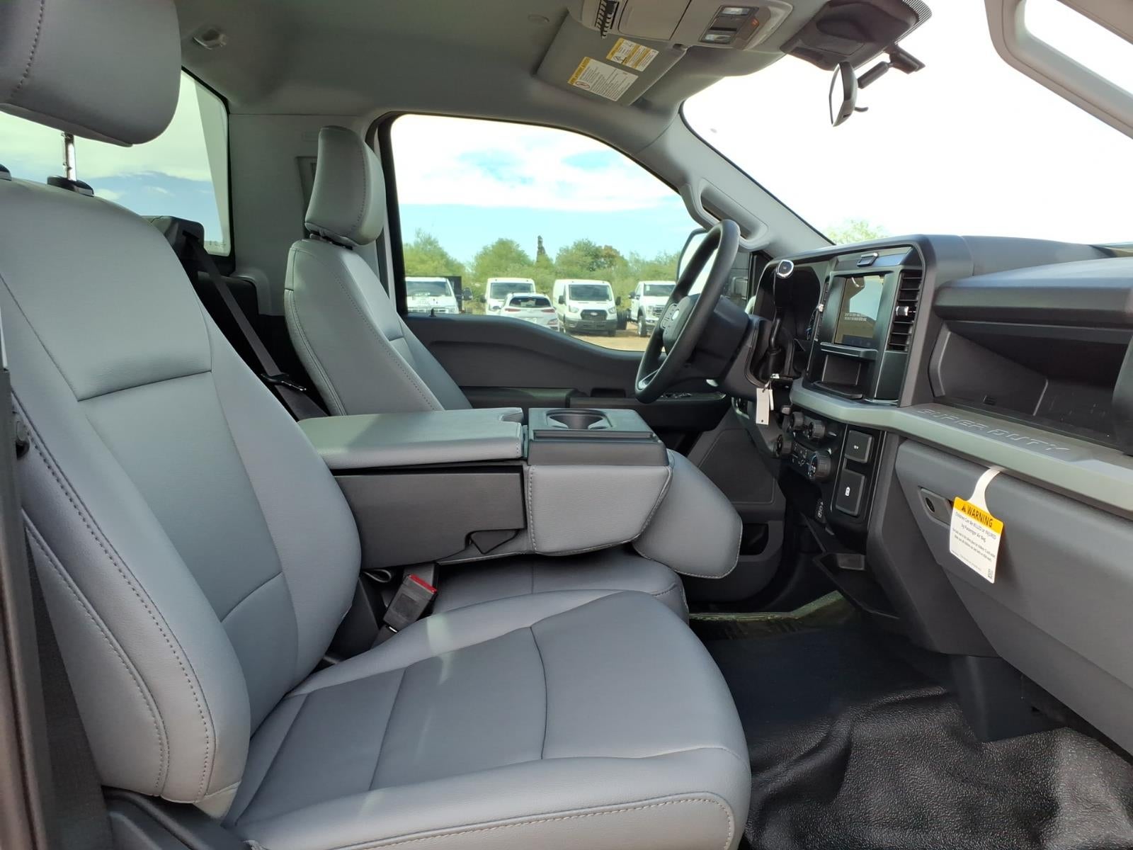 2027 Ford F-250 Super Duty XL 2WD REG CAB 8 BOX