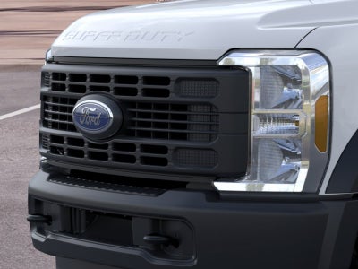 2025 Ford SUPER DUTY F-550 CREW CHAS CAB DRW/179