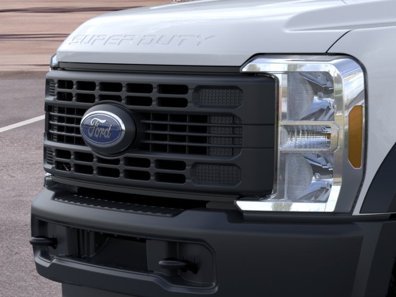 2025 Ford SUPER DUTY F-550 CREW CHAS CAB DRW/179