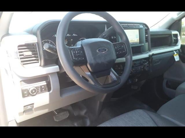 2024 Ford SUPER DUTY F-550 DRW XL 4WD REG CAB 169 WB 84