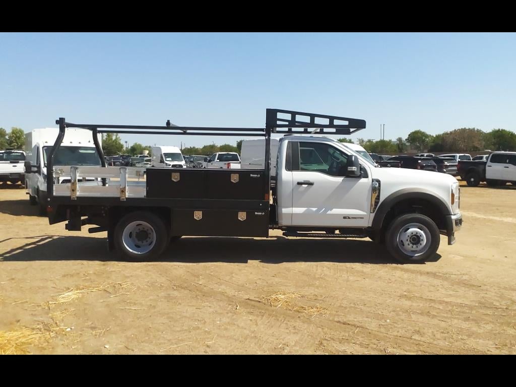 2024 Ford SUPER DUTY F-550 DRW XL 4WD REG CAB 169 WB 84