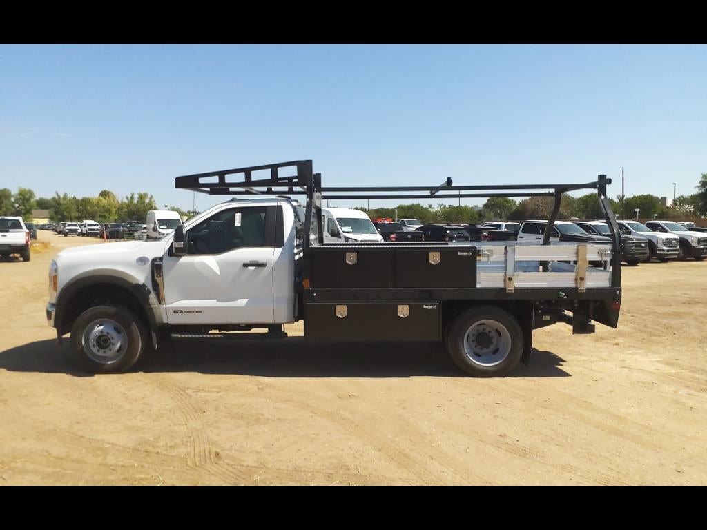 2024 Ford SUPER DUTY F-550 DRW XL 4WD REG CAB 169 WB 84