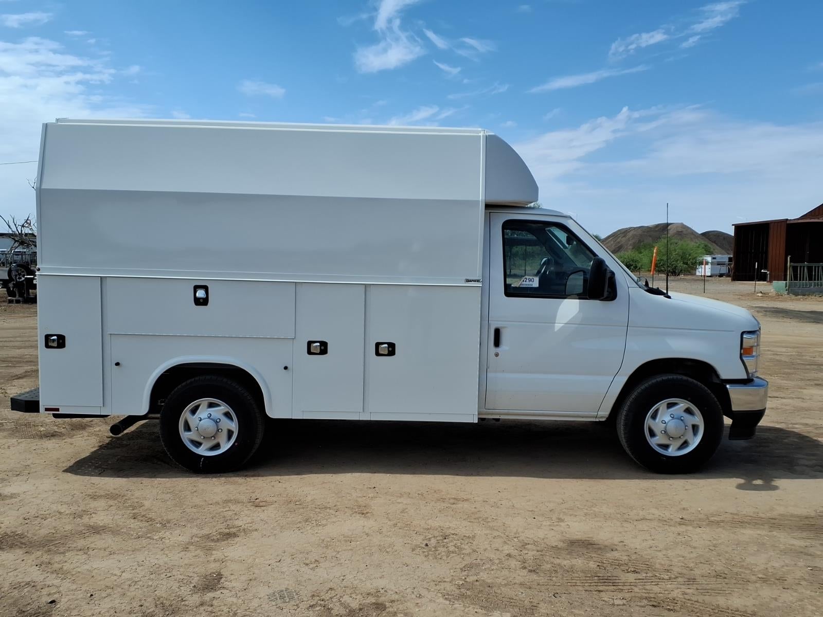 2027 Ford E-Series E-350 SRW 138 WB