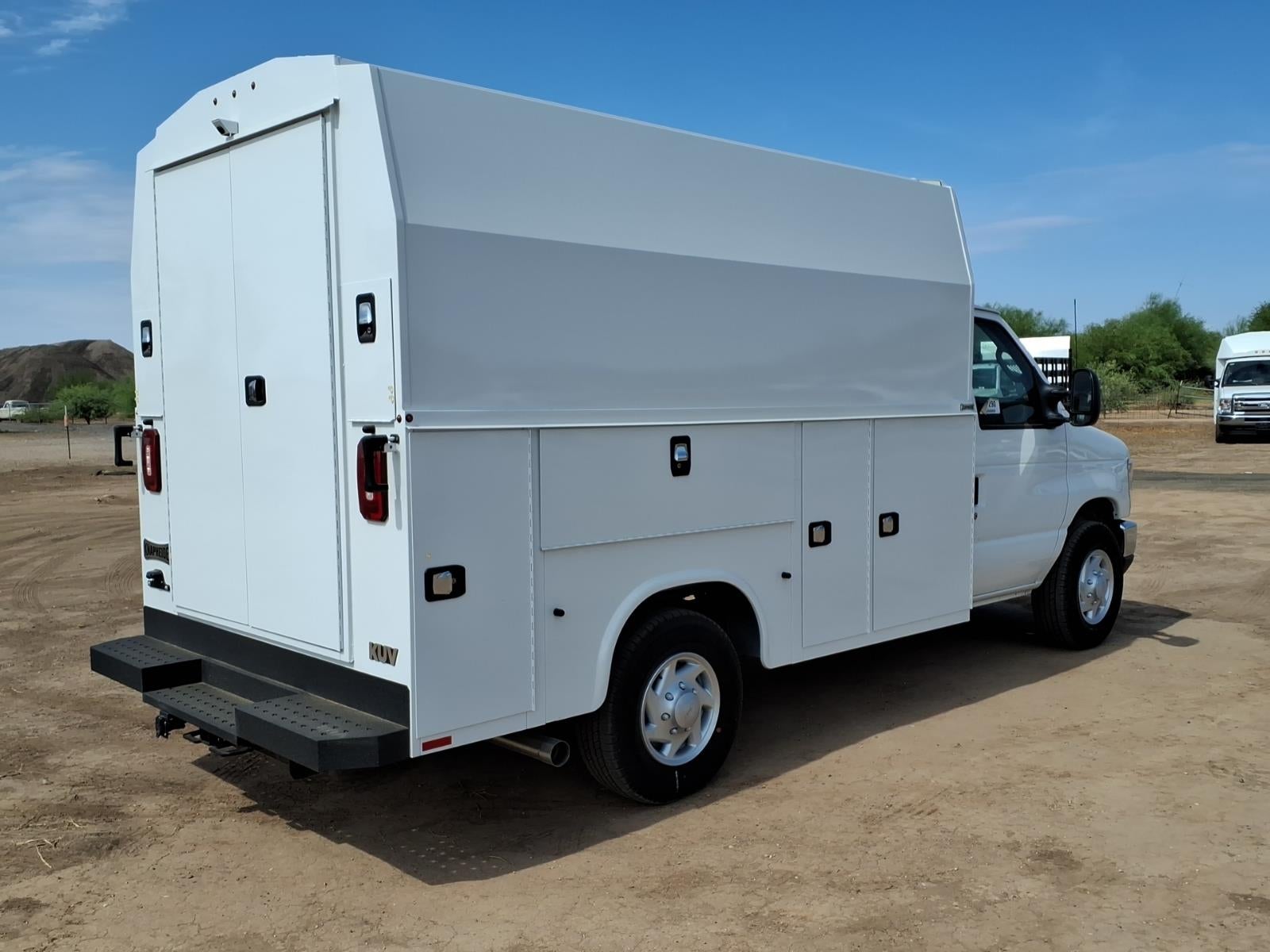 2027 Ford E-Series E-350 SRW 138 WB