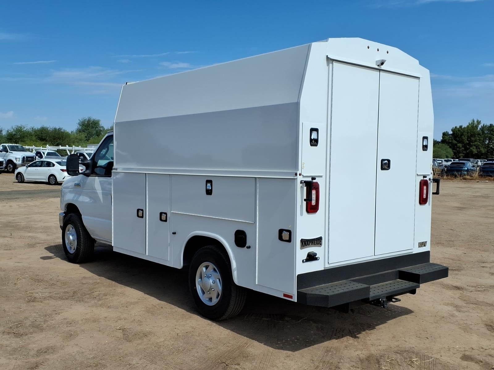 2027 Ford E-Series E-350 SRW 138 WB