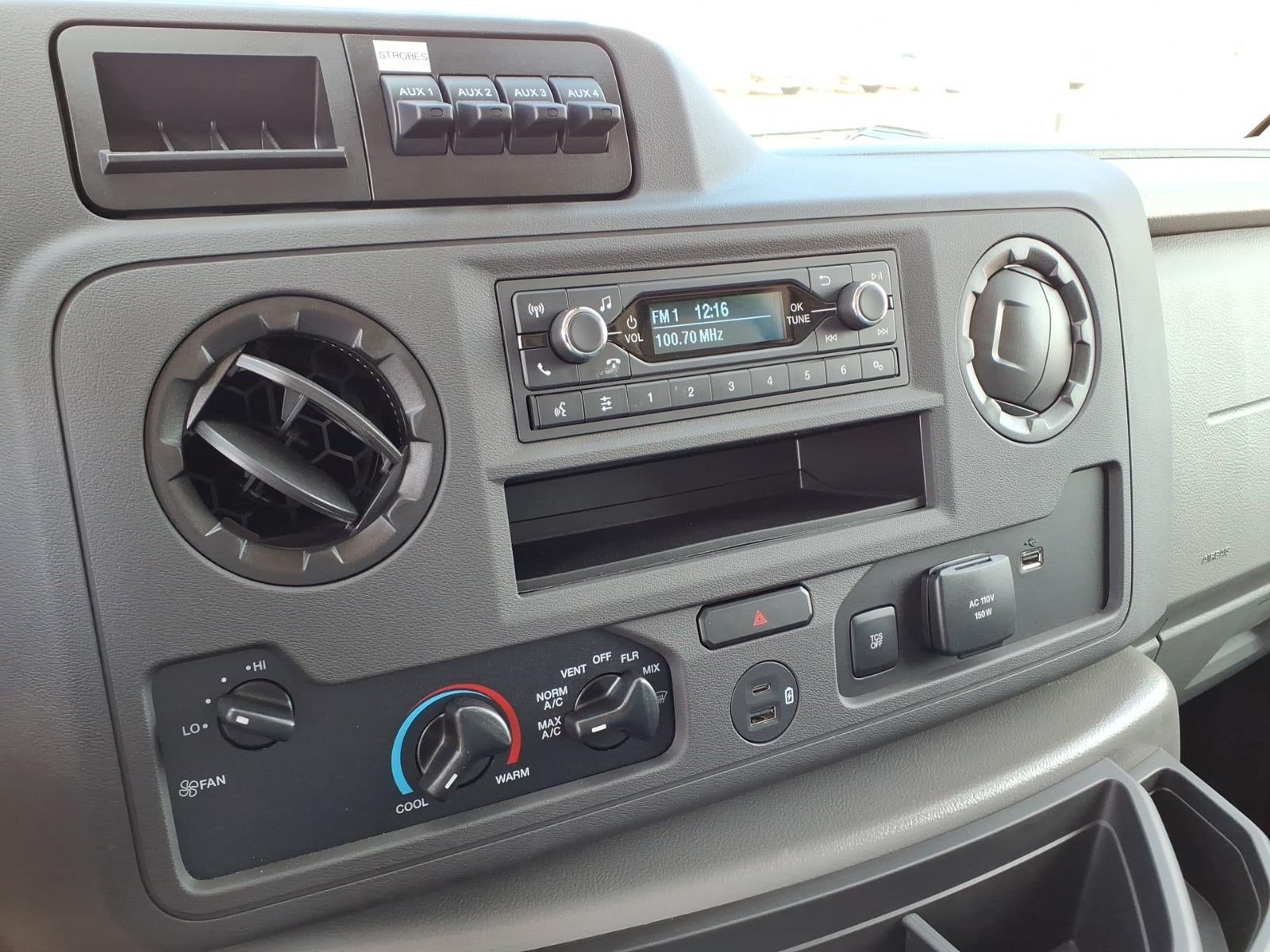 2027 Ford E-Series E-350 SRW 138 WB