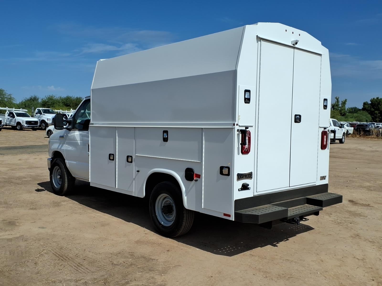 2027 Ford E-Series E-350 SRW 138 WB