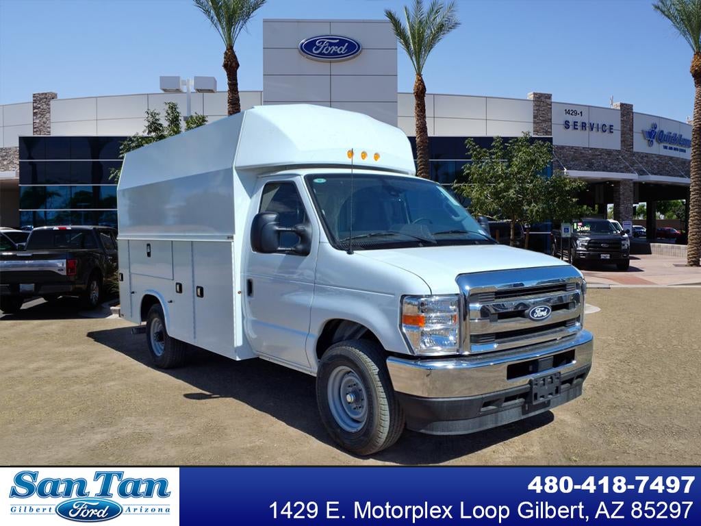 2026 Ford E-Series E-350 DRW 138 WB