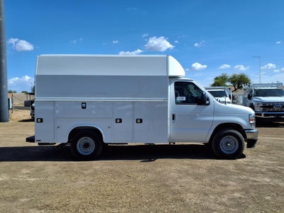 2026 Ford E-Series E-350 DRW 138 WB
