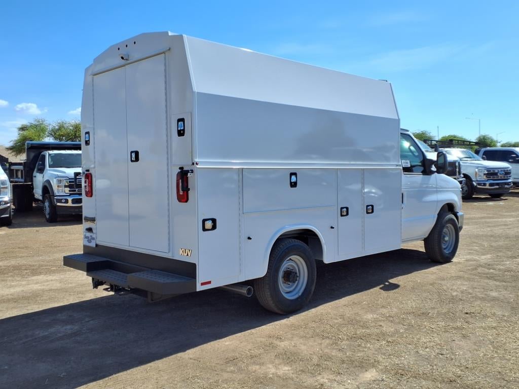 2026 Ford E-Series E-350 DRW 138 WB