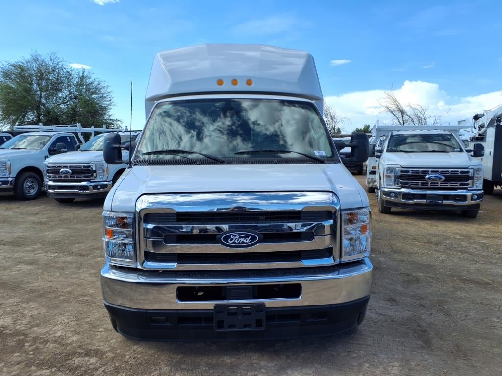 2026 Ford E-Series E-350 DRW 138 WB