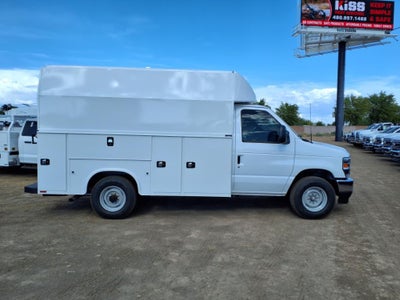 2026 Ford E-Series E-350 DRW 138 WB