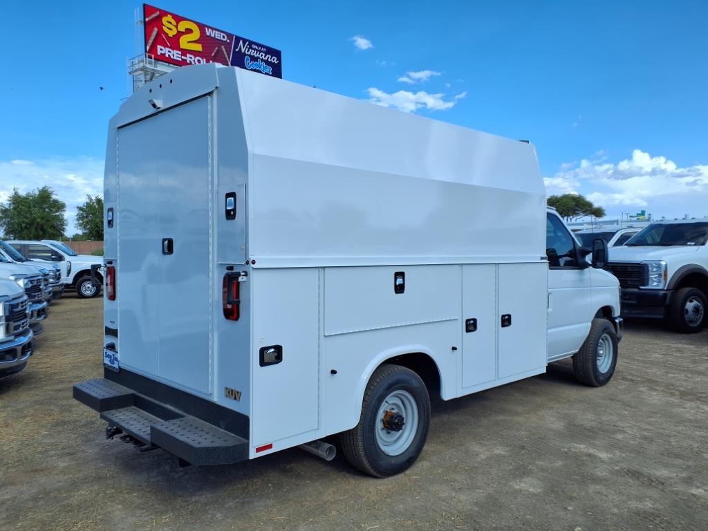 2026 Ford E-Series E-350 DRW 138 WB