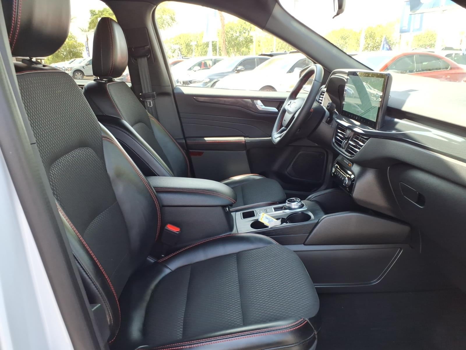 2025 Ford Escape Hybrid ST-Line Select