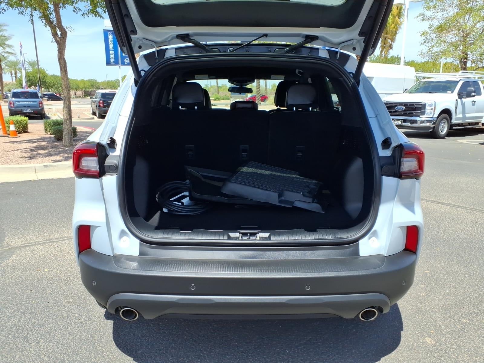 2025 Ford Escape Hybrid ST-Line Select