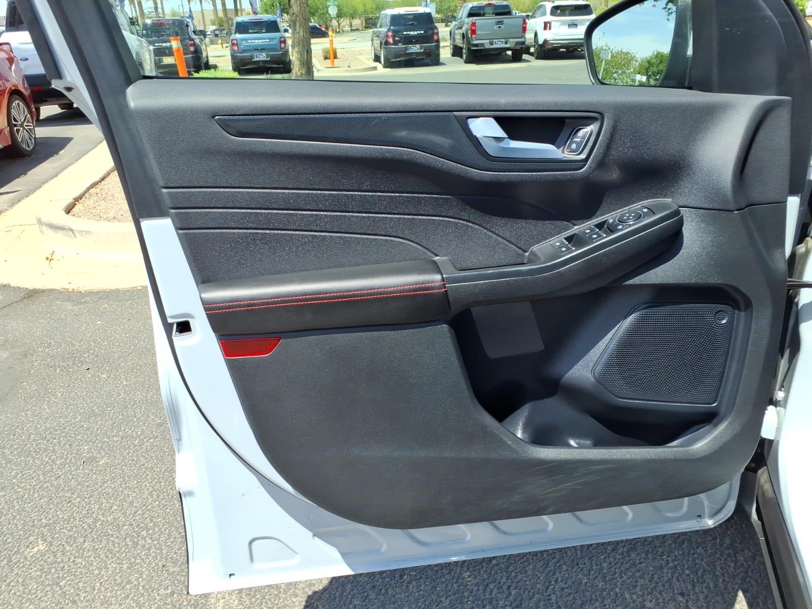 2025 Ford Escape Hybrid ST-Line Select