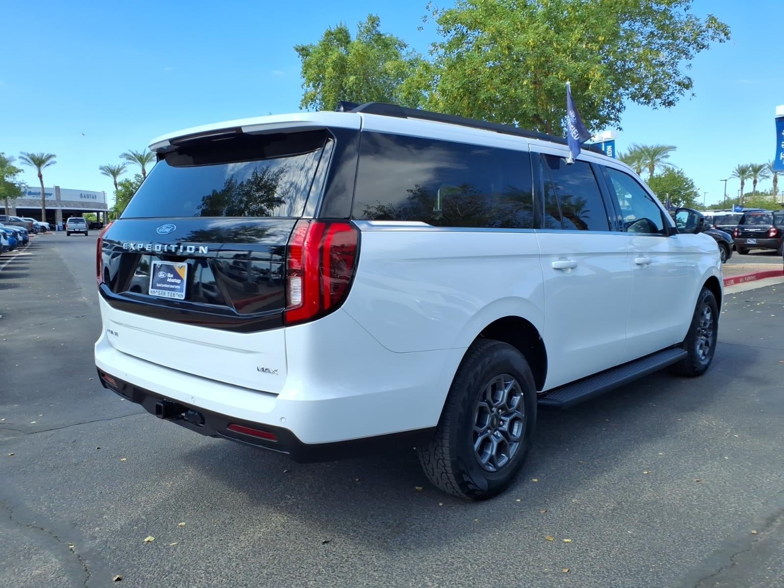 2025 Ford Expedition MAX Active