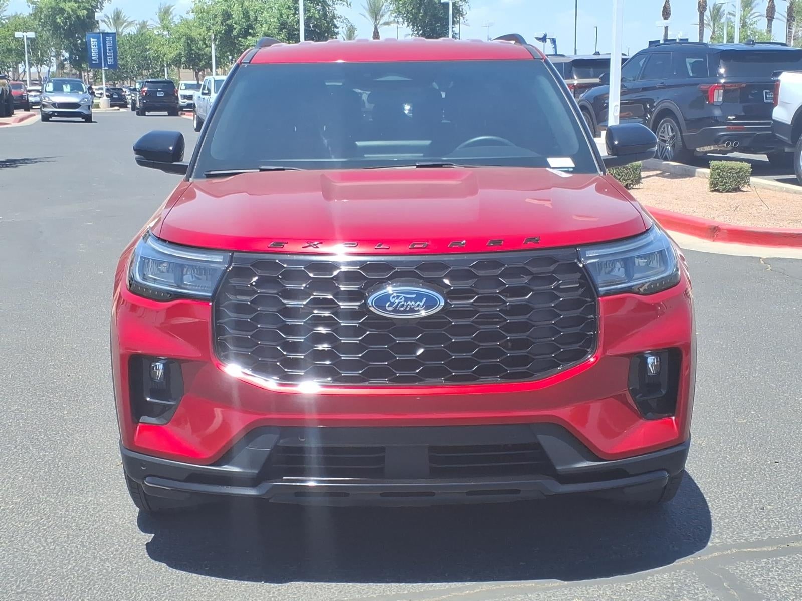 2025 Ford Explorer ST-Line