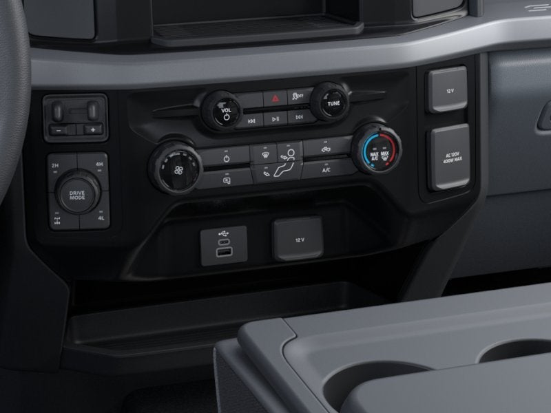 2026 Ford F-250 Super Duty XLT 4WD CREW CAB 6.75 BO