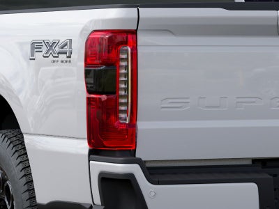 2027 Ford F-250 Super Duty LARIAT 4WD CREW CAB 6.75