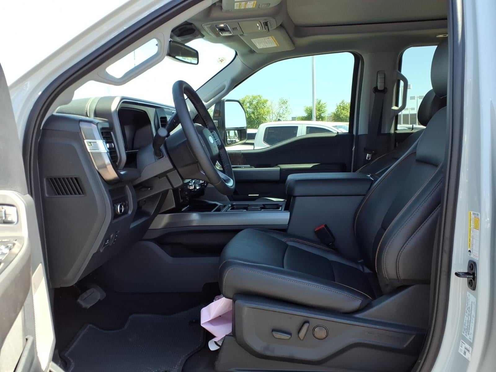 2026 Ford F-250 Super Duty LARIAT 4WD CREW CAB 6.75