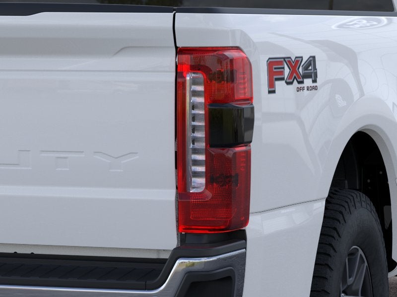 2026 Ford F-350 Super Duty LARIAT 4WD CREW CAB 6.75