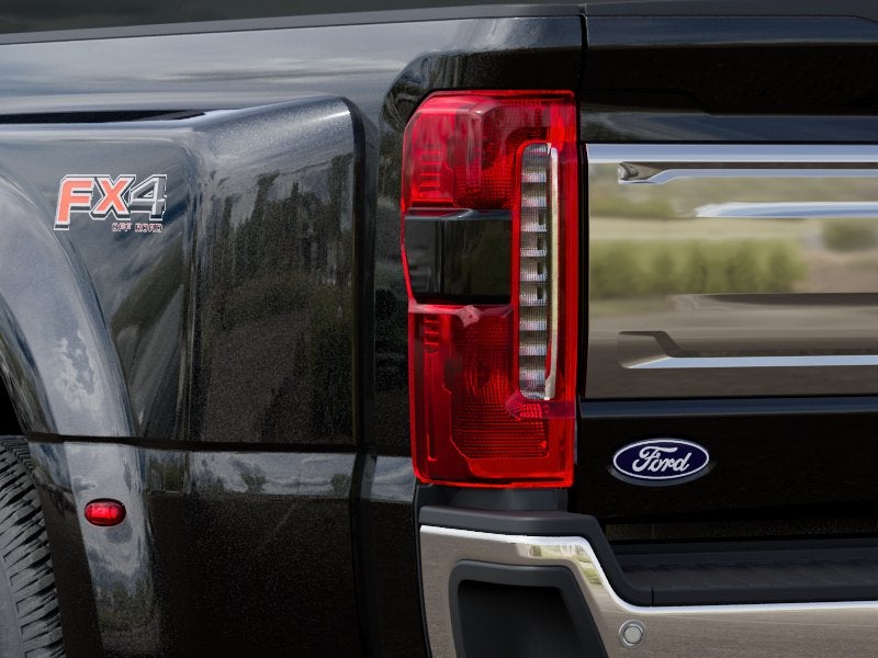 2027 Ford F-350 Super Duty KING RANCH 4WD CREW CAB 8