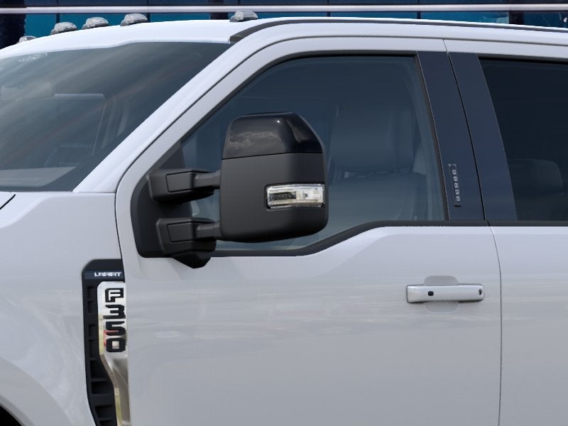 2027 Ford F-350 Super Duty LARIAT 4WD CREW CAB 8 BO