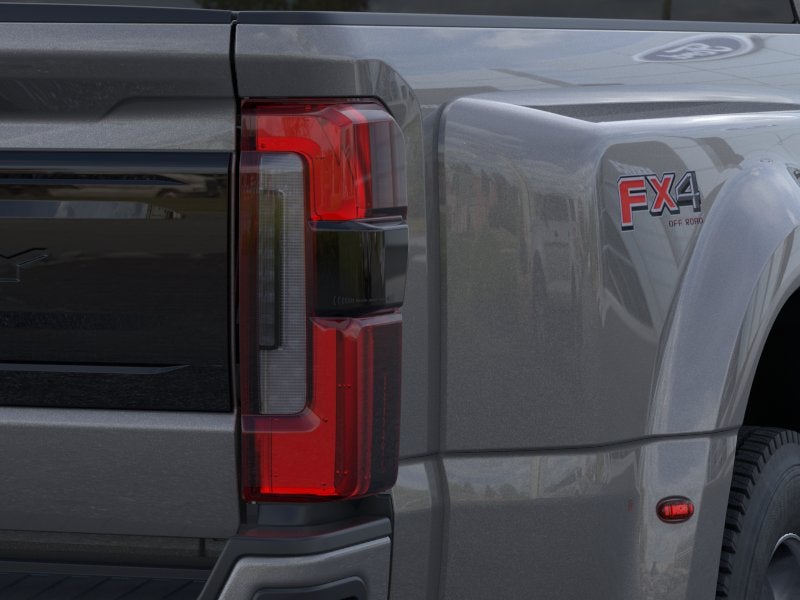 2026 Ford F-450 Super Duty PLATINUM 4WD CREW CAB 8