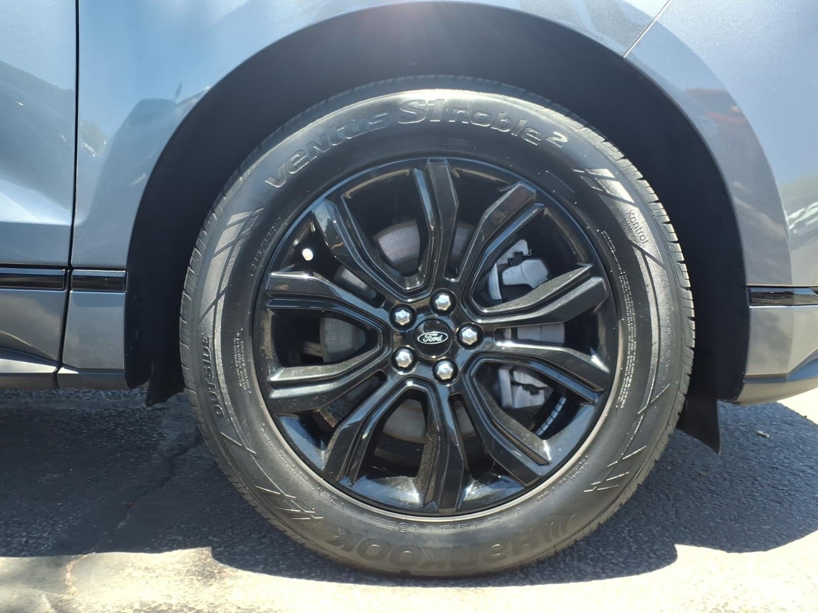 2022 Ford Edge SE