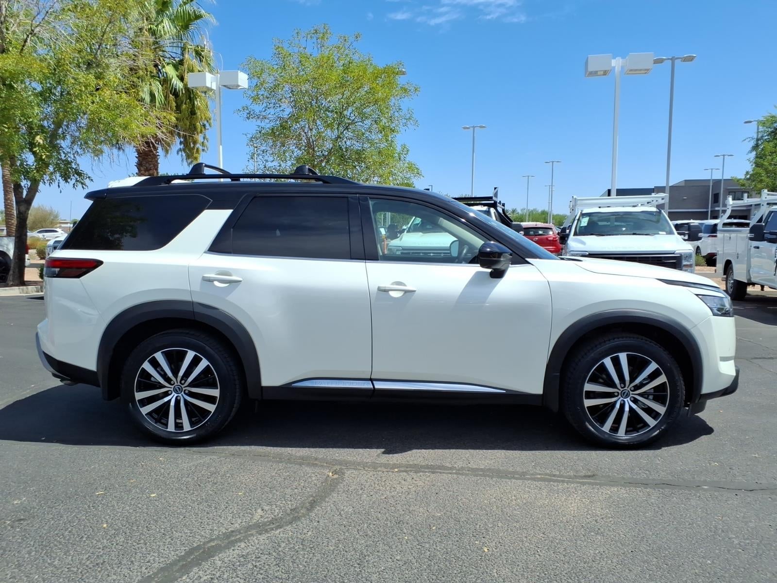 2024 Nissan Pathfinder Platinum