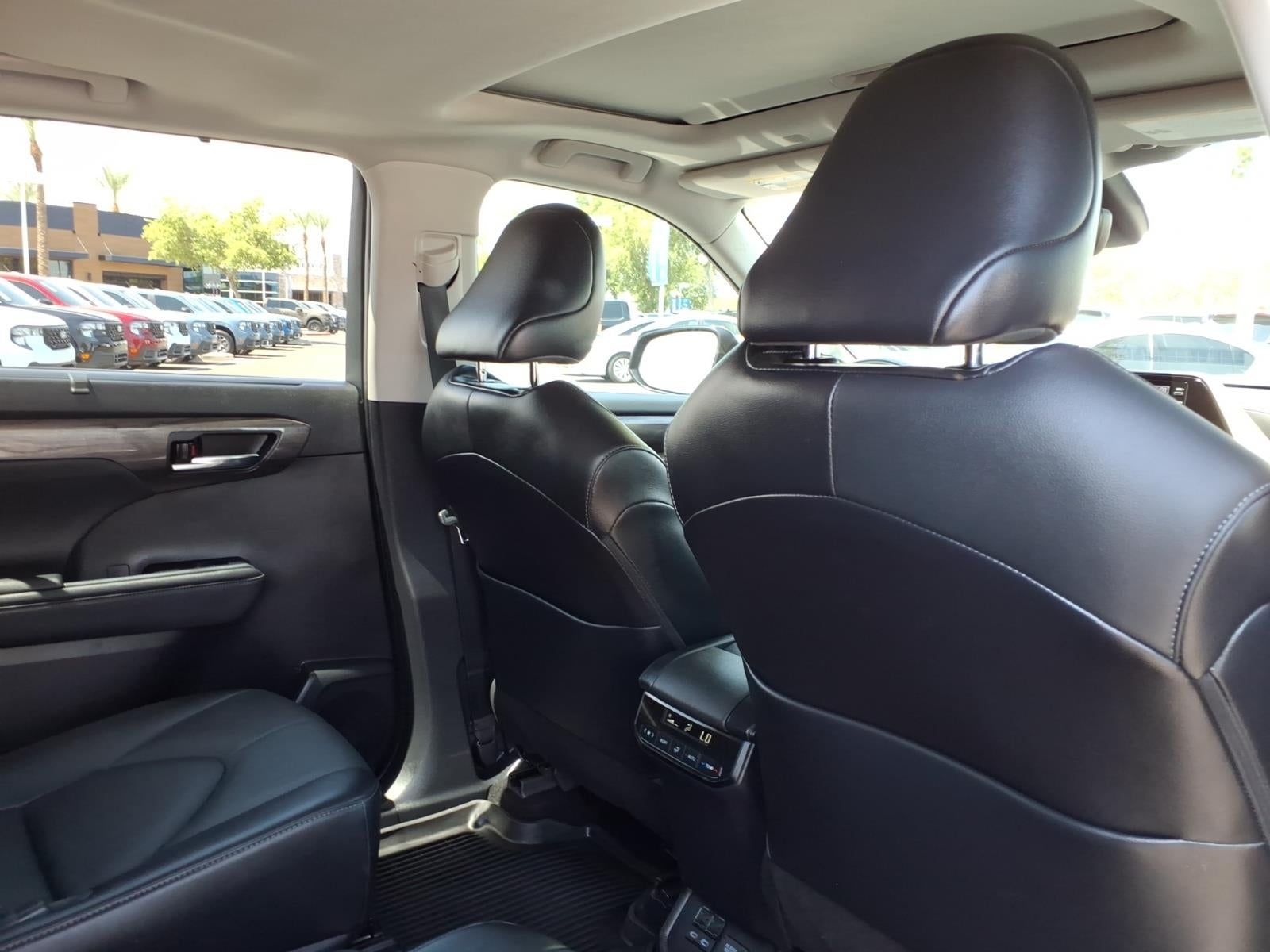 2022 Toyota Highlander Hybrid Limited