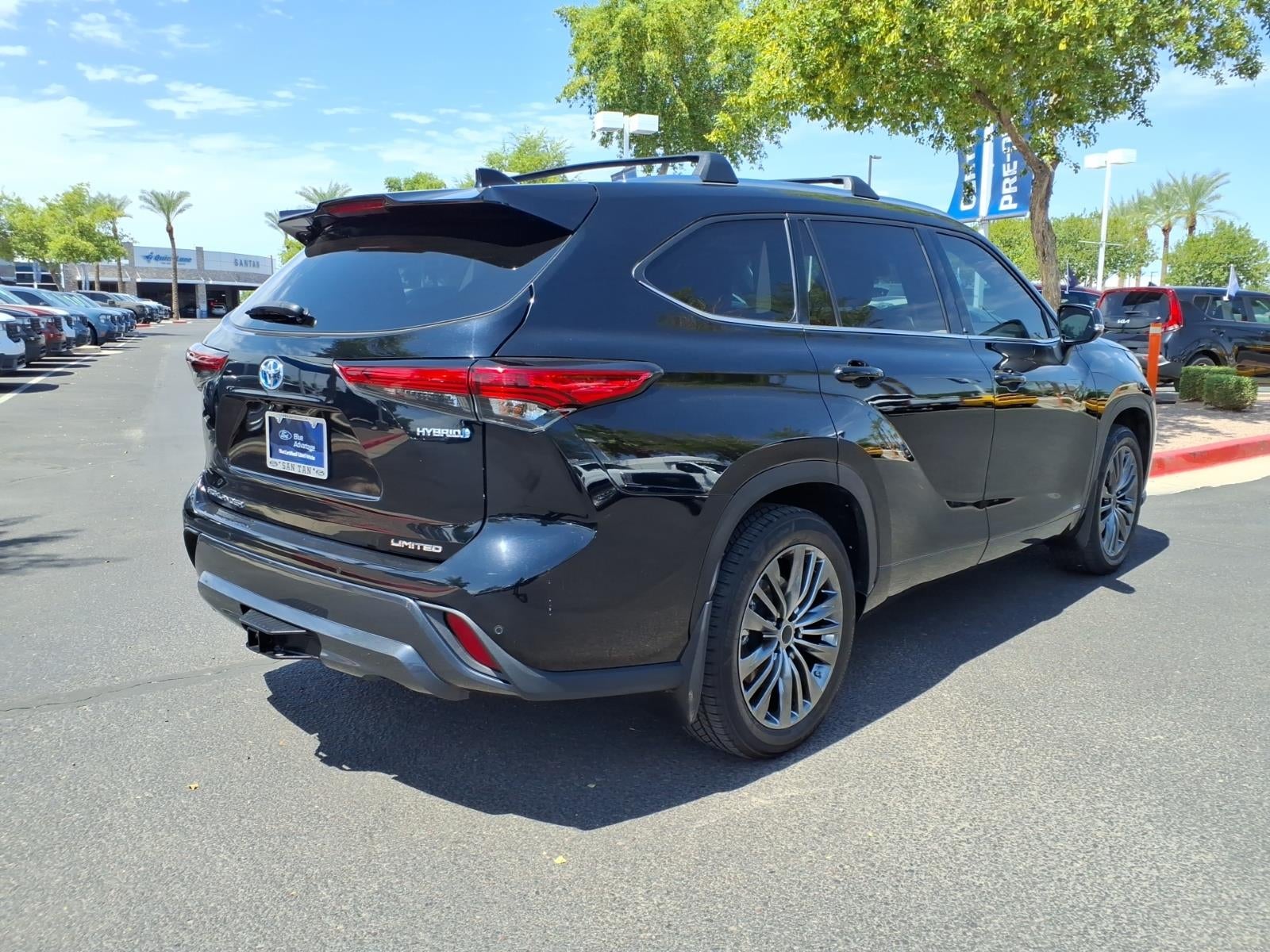 2022 Toyota Highlander Hybrid Limited
