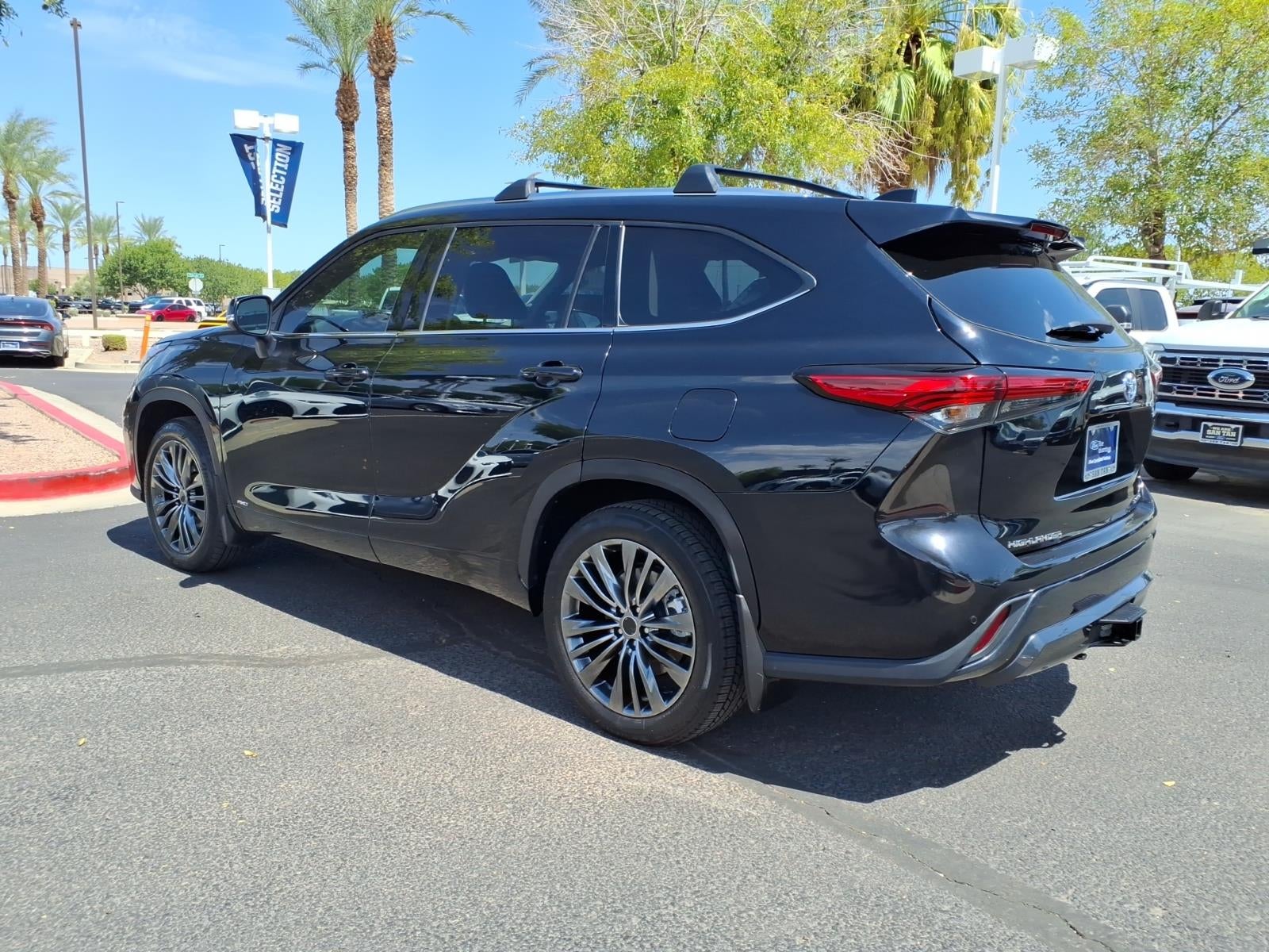 2022 Toyota Highlander Hybrid Limited